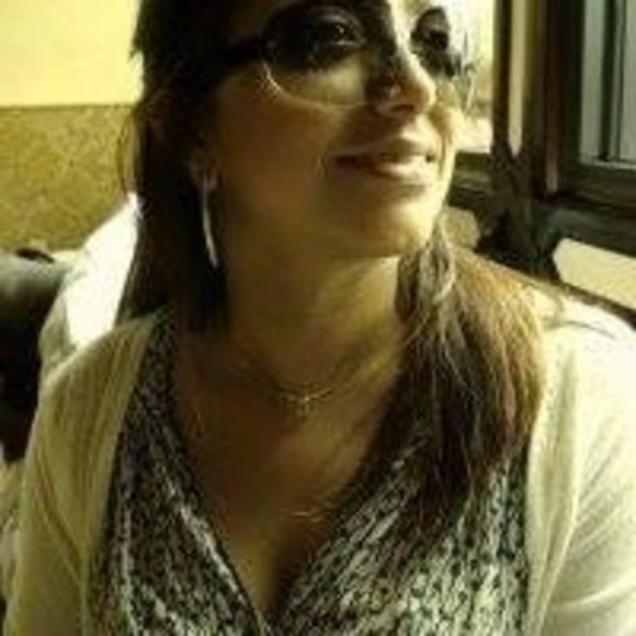 Meet your Posher, Ana - Picture 1 of 1